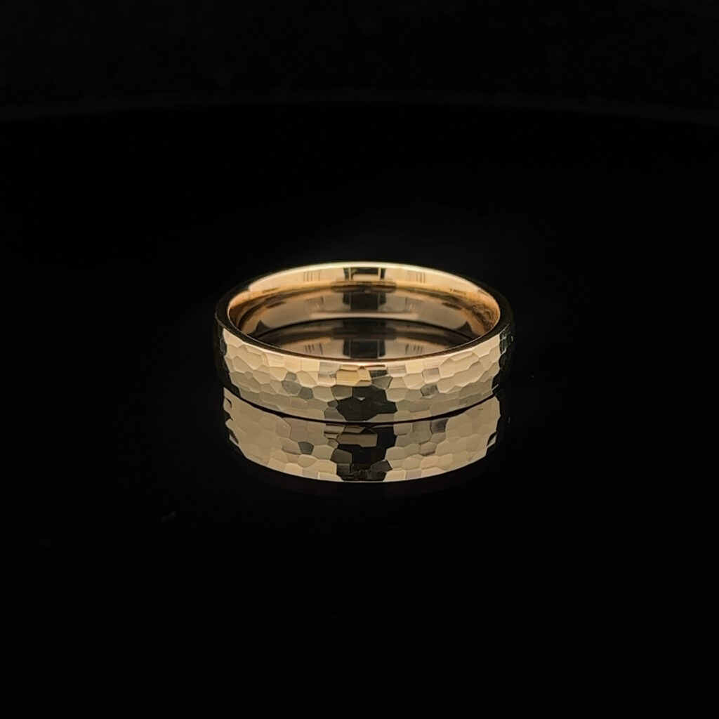9K Yellow Gold hammered Wedding Band 918204