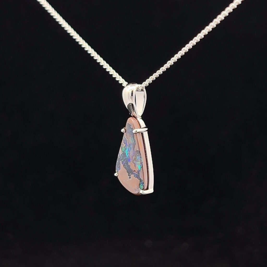 143854 b6oqh6pm9r 2025 08 30 16 34 27